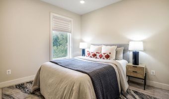 10374 JACOBSEN St, Bethesda, MD 20817