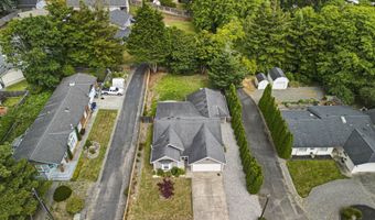 732 3RD St, Brookings, OR 97415