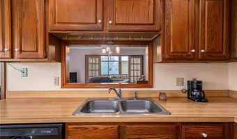 596 E 1732 Rd, Baldwin City, KS 66006