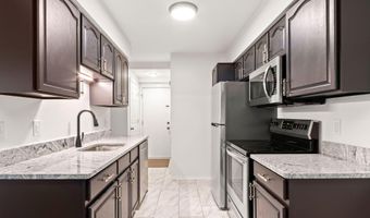 3034 Forest Creek Ct, Ann Arbor, MI 48108