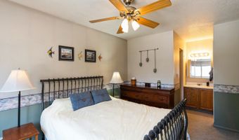 944 Sunburst Ln, Altoona, IA 50009