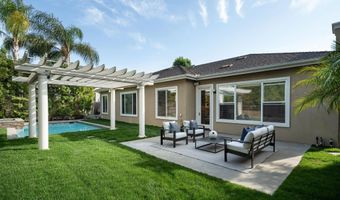 7886 Sitio Abeto, Carlsbad, CA 92009