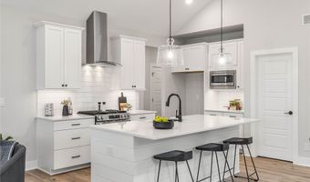 920 Roosevelt St, Polk City, IA 50226