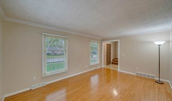 210 11th Ave SW, Altoona, IA 50009