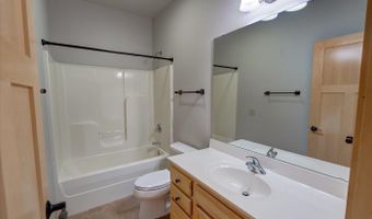 5205 Blazingstar Ln, Fitchburg, WI 53711