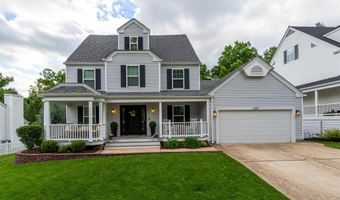 1307 Red Oak Plantation Dr, Ballwin, MO 63021