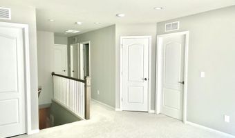 2835 Dillon Dr, Ann Arbor, MI 48105