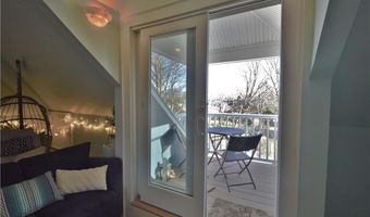 398 Wolcott Ave 9, Middletown, RI 02842