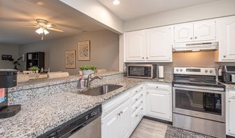 4 FRANKLIN Sq, Berlin, MD 21811