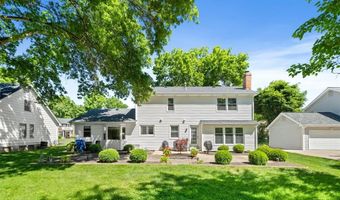 1858 Dougherty Estates Dr, Ballwin, MO 63021