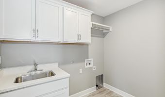 221 S Shay Rd, Andover, KS 67002