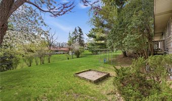 5856 139th St W, Apple Valley, MN 55124