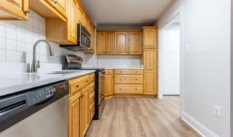 200 N PICKETT St 311, Alexandria, VA 22304