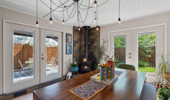 820 NW 12th St, Bend, OR 97703