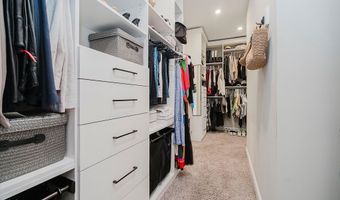 5706 Bentbrook Dr, Bargersville, IN 46106