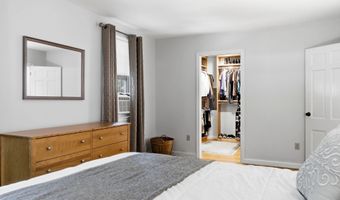 16 Williamsburg Dr, Amherst, NH 03031