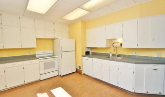 2 W Broadway, Bangor, ME 04401