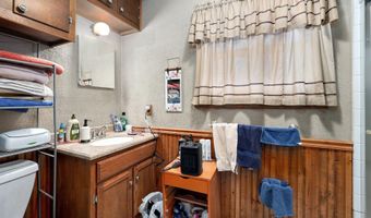 667 W Elm St, Aurora, MO 65605