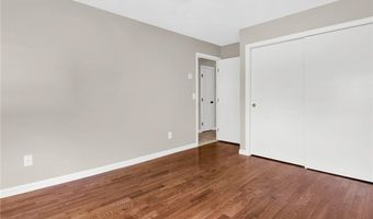 44 Village Ave, Cranston, RI 02920