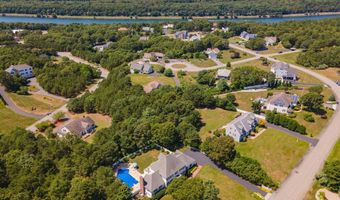 29 Weatherdeck Dr, Bourne, MA 02532