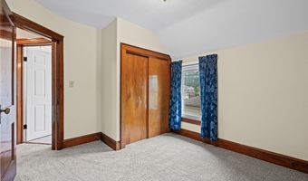 957 Cleveland Ave, Amherst, OH 44001