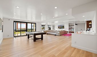 348 E HIDDEN LAKE Dr, Bountiful, UT 84010