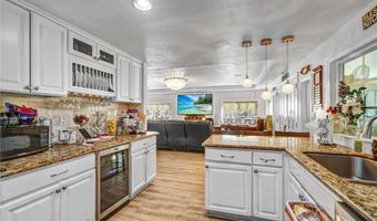 1341 S Pembrooke Ln, Anaheim, CA 92804