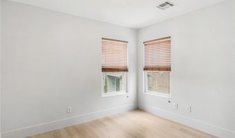 537 Lacabana Beach Dr, Las Vegas, NV 89138