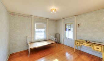 24 Hadwen Rd, Worcester, MA 01602