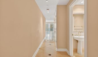 1881 N NASH St #1605, Arlington, VA 22209