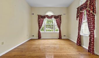 6 Rapids Ct, Barnegat, NJ 08005