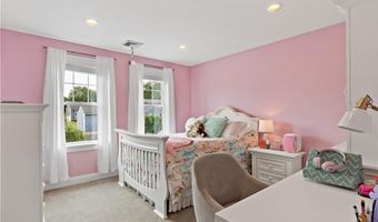 54 Michael Dr, Bristol, RI 02809