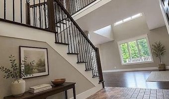 2516 White Oak Dr, Ames, IA 50014