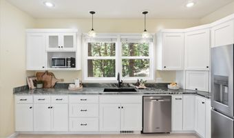 215 Piedmont Dr, Ashland, OR 97520