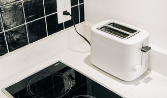 782 Water St, Biloxi, MS 39530