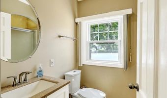5 HIGH St, Warwick, RI 02886