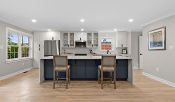 5190 BEDLINGTON Ter, Alexandria, VA 22304
