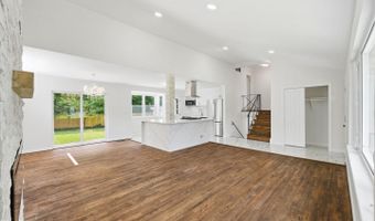 9831 SINGLETON Dr, Bethesda, MD 20817