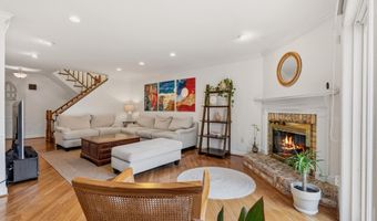 6313 MANCHESTER Way, Alexandria, VA 22304