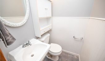 2211 Penny Ln, Austintown, OH 44515