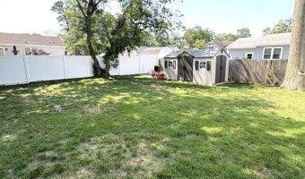 645 Ensign Ave, Beachwood, NJ 08722