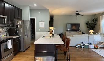 124 Lightwater Dr, Aberdeen, NC 28315