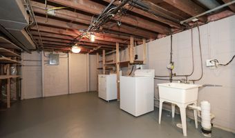 1819 W COMMERCIAL St, Appleton, WI 54914