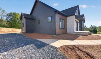 9041 Stonewall Rd, Appomattox, VA 24522