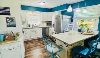 8422 Kankakee Ct, Indianapolis, IN 46217