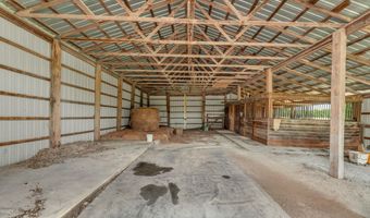 662 E 1452 Rd, Baldwin City, KS 66006