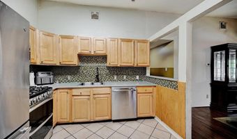 10 7th St, Aberdeen, NJ 07747