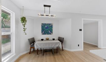2704 Palo Alto Dr NE, Albuquerque, NM 87112