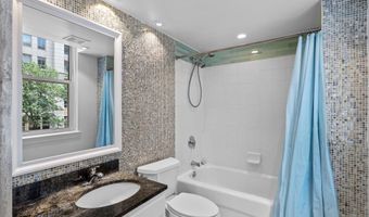 880 N POLLARD St N 224, Arlington, VA 22203