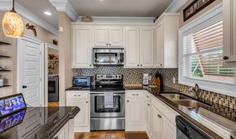 118 Edith Dr, Bay St. Louis, MS 39520